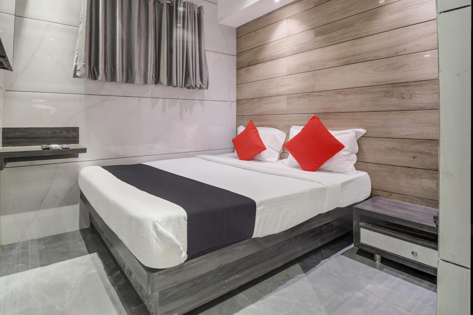 Hotel Spring Residency Bombaim Exterior foto